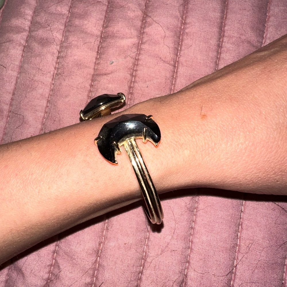 Kendra Scott bracelet